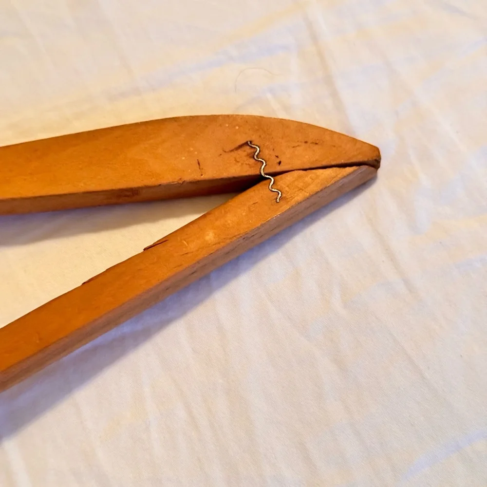 VINTAGE 1950’s Schine Hotels Wooden Hanger
